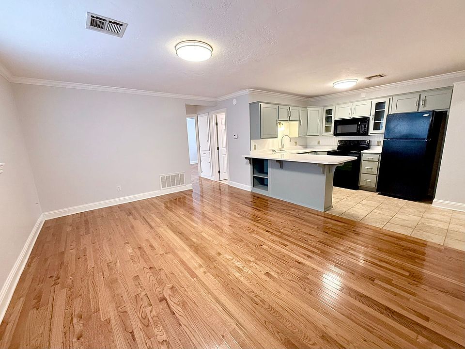 1st image of 3725 1/2 N Lee Ave