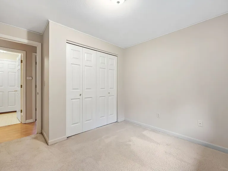 1012 Irving St SW — Photo 24