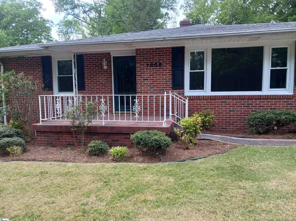 1406 Greenwood Rd, Laurens, SC 29360