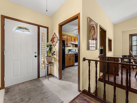 3rd image of 3827 Belle Ave #0