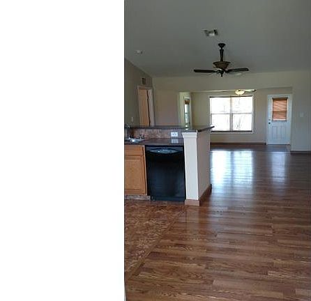 3rd image of 4005 NE 9th Pl