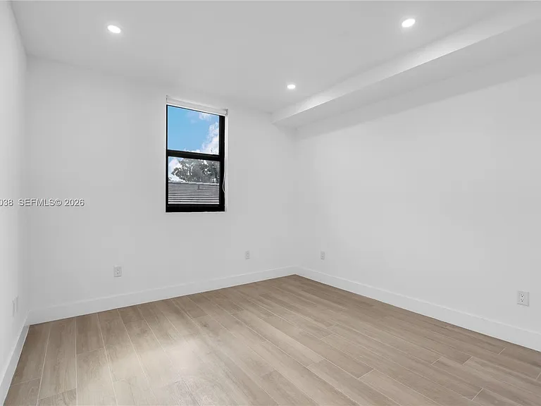 1037 NW 2nd St #3A — Photo 9