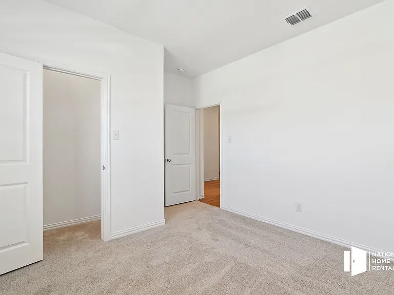 913 Rusty Spur Ln — Photo 10