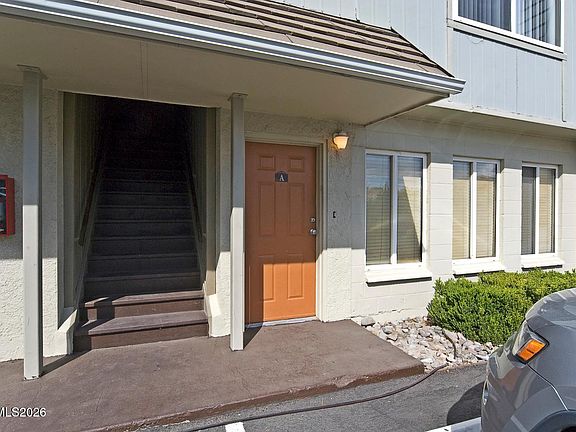 3rd image of 140 Griswold Way Unit A