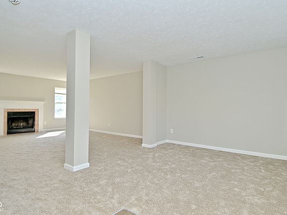 3rd image of 18924 Planer Dr