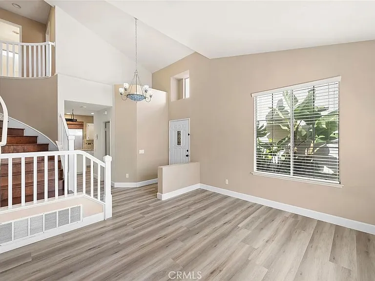 39 Colony Way — Photo 4