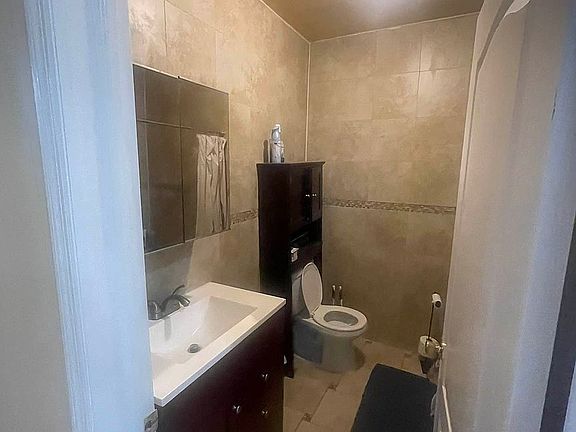 4th image of 203 E 116th St APT 2