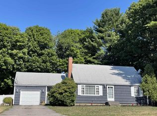 13 Edgewood Dr, Hampton, NH 03842
