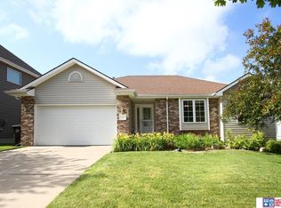 1137 NW Gary St, Lincoln, NE 68521