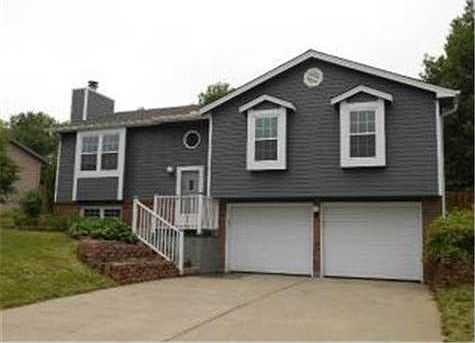 1st image of 212 SE Bristol Dr