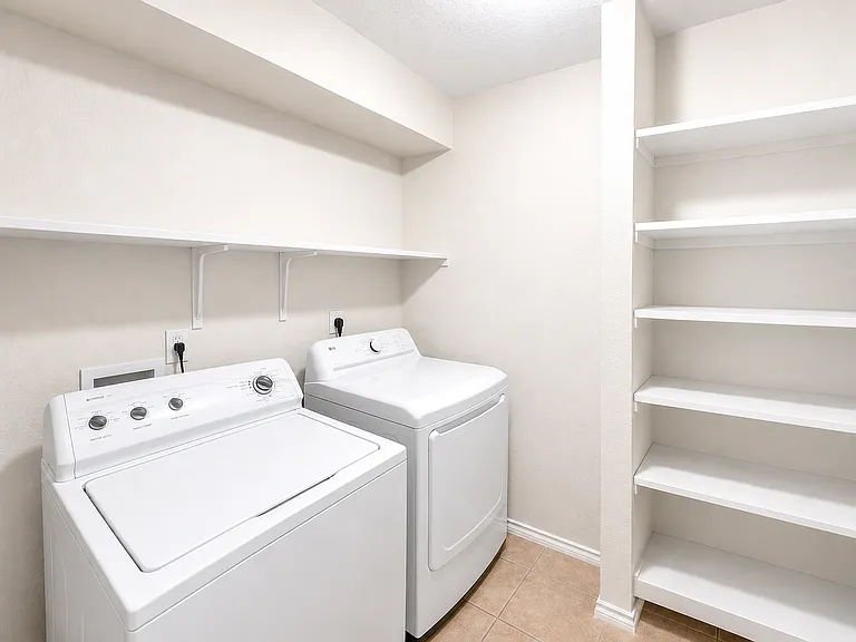 5406 Boot Scootin Ct — Photo 30