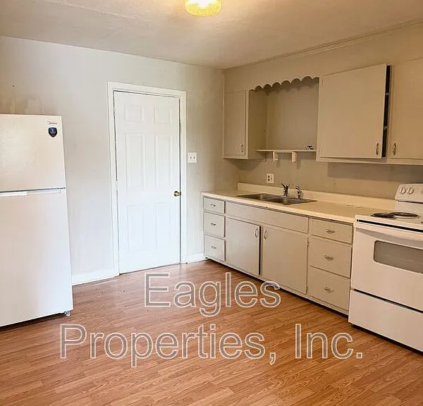 2800 McLain St #D — Photo 2