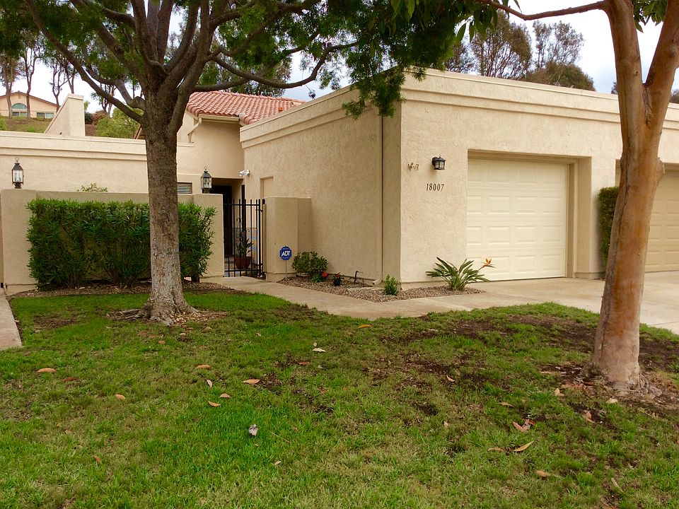 1st image of 18007 Avenida Alozdra