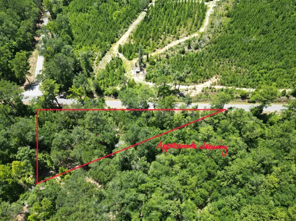 3389 Gainer Rd, Chipley, FL 32428