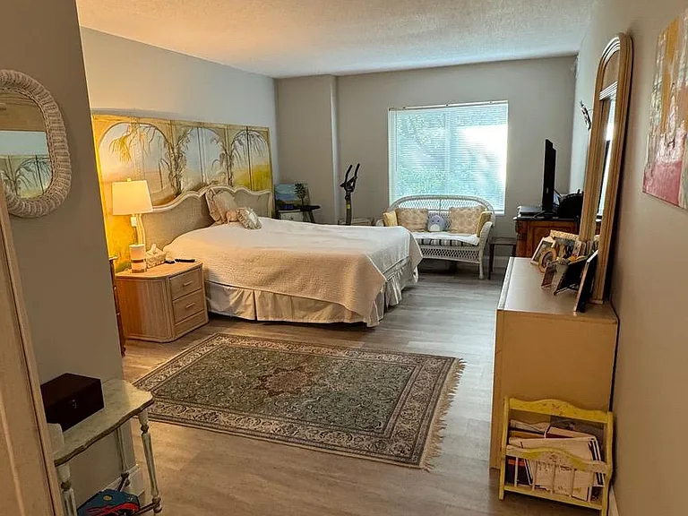 8330 Greensboro Dr #6/0003 — Photo 14