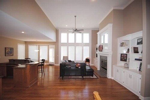 3rd image of 9923 Vista Dr