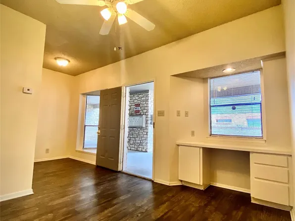 2604 Salado St APT 102, Austin, TX 78705