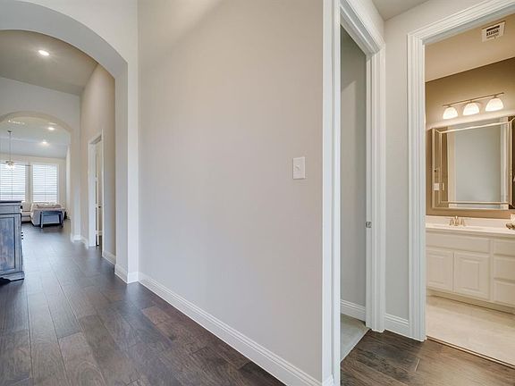 4th image of 9325 Lemon Dr