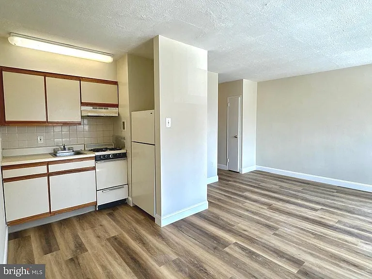 2101-17 Chestnut St #809 — Photo 8