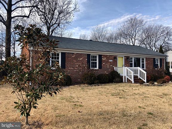 3rd image of 4116 Rosemont Ln