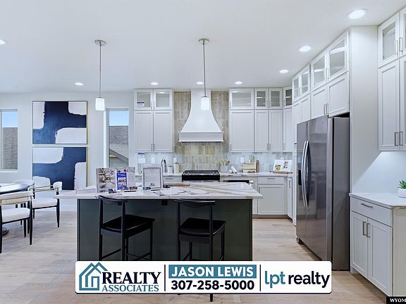 5th image of 2785 Berkshire Way