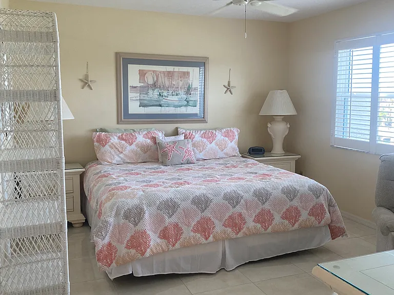 897 Collier Ct #202 — Photo 14