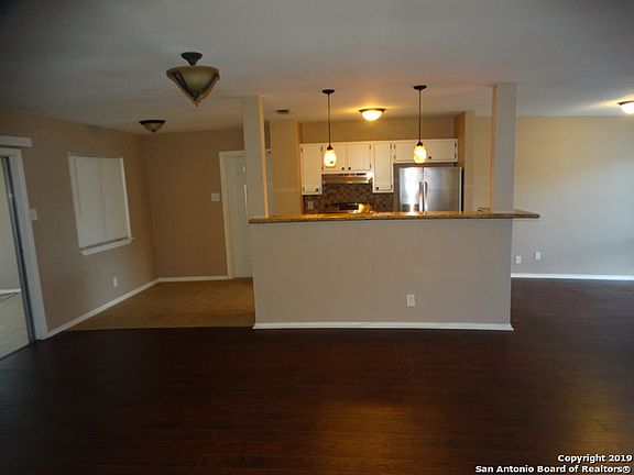 4th image of 6810 Twin Lake Dr