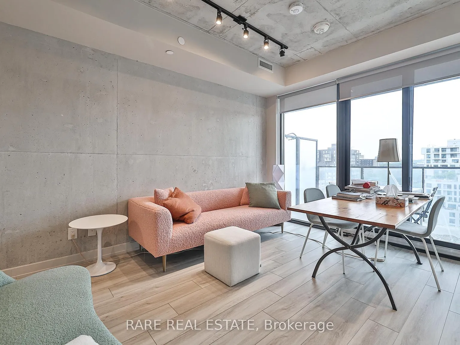 458 Richmond St W — Photo 4