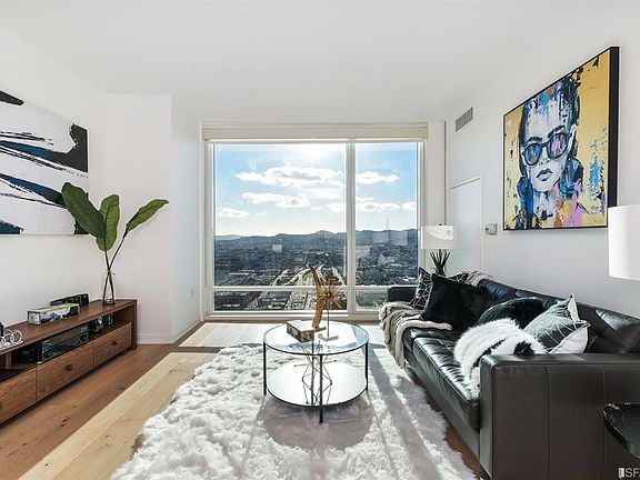 3rd image of 425 1st St Unit 3905