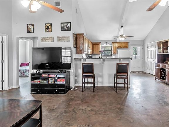 3rd image of 1820 Cheryl Dr