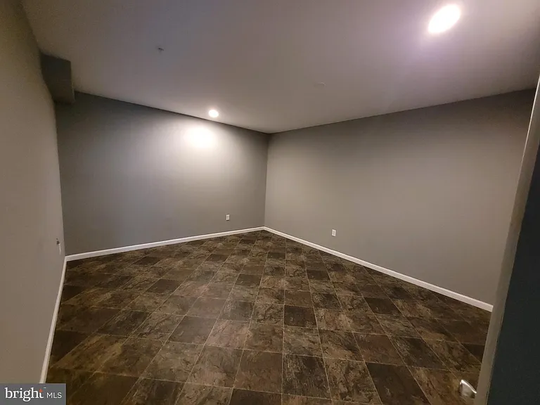 15406 Sir Edwards Dr — Photo 36