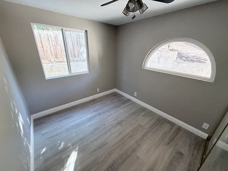 11413 Meknes Way — Photo 10