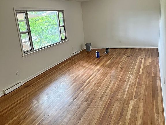 3rd image of 4325 Sunset Ave