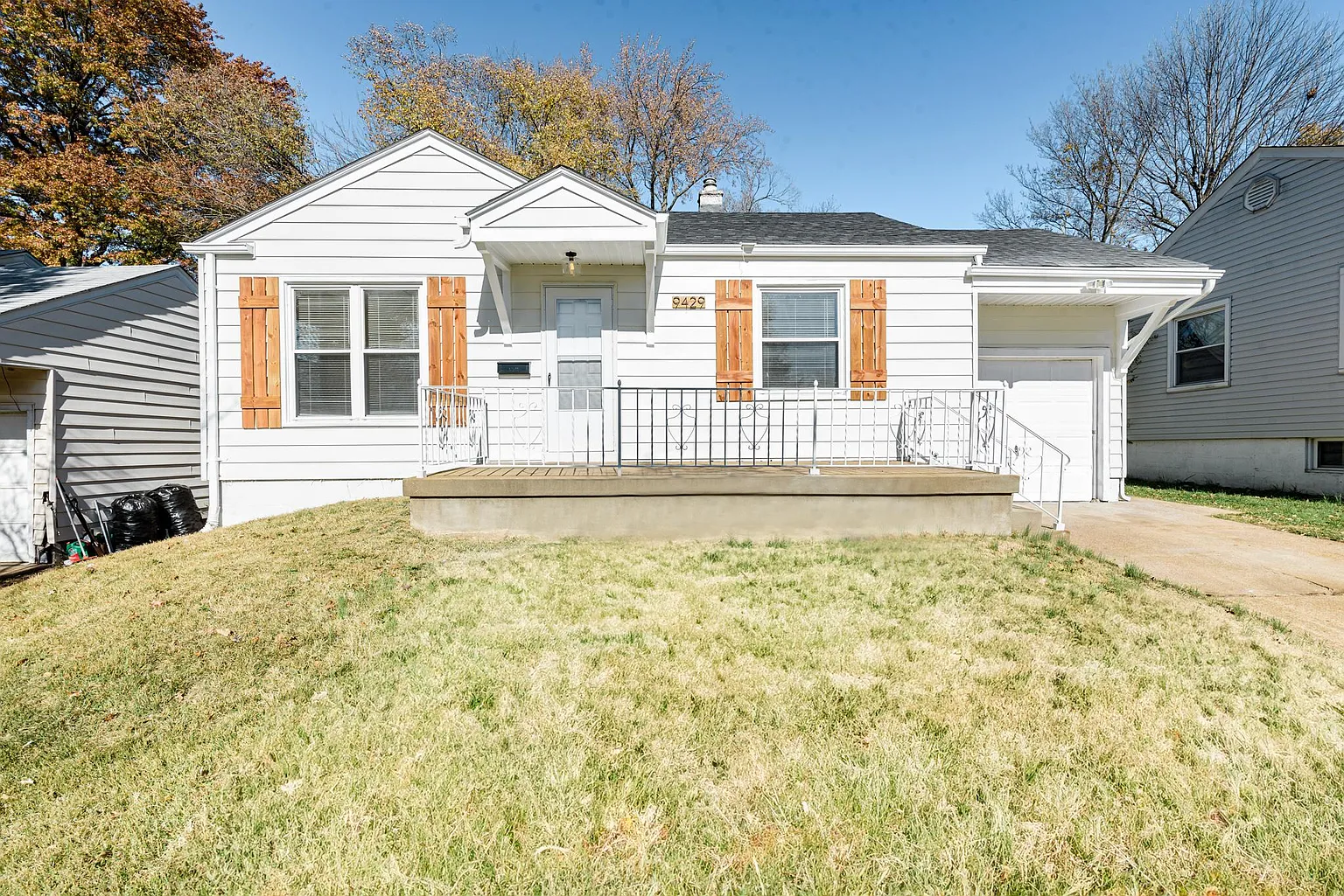 9429 Harold Dr photo 1