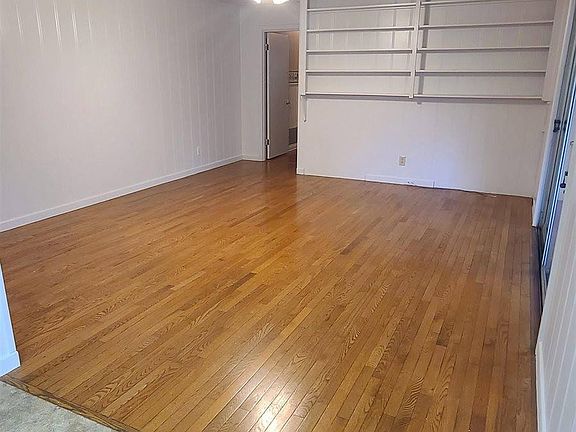 4th image of 3409 Silverwood Dr