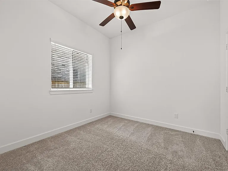 234 Amaranth Way — Photo 40