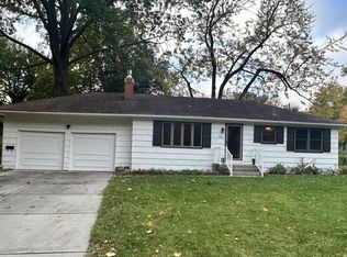 5915 W 67th Ter, Overland Park, KS 66204