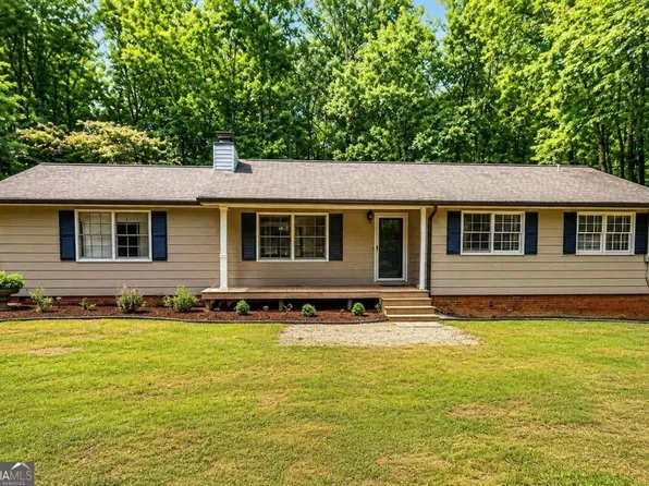 300 Robinson Dr, Carrollton, GA 30117