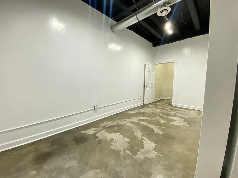 555 Whitehall St SW #A2 — Photo 10