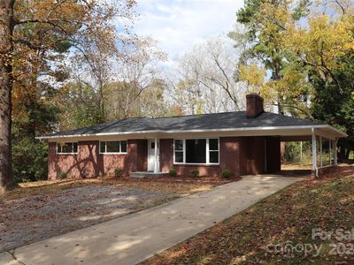 421 High Cir NW, Lenoir, NC, 28645
