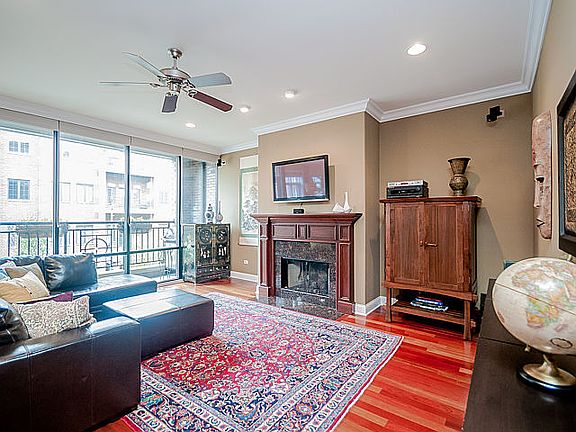 3rd image of 2131 W Belmont Ave #2E