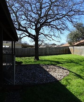 3rd image of 603 Blue Oak Cir