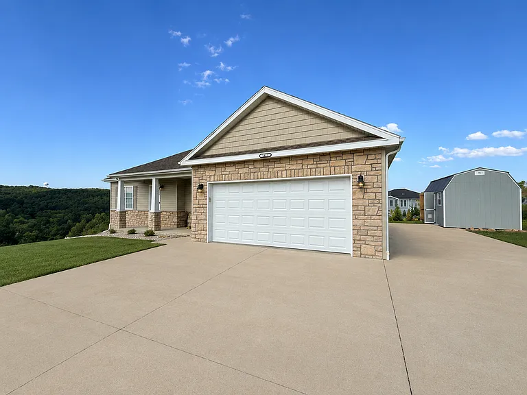187 Ridgeview Dr — Photo 1