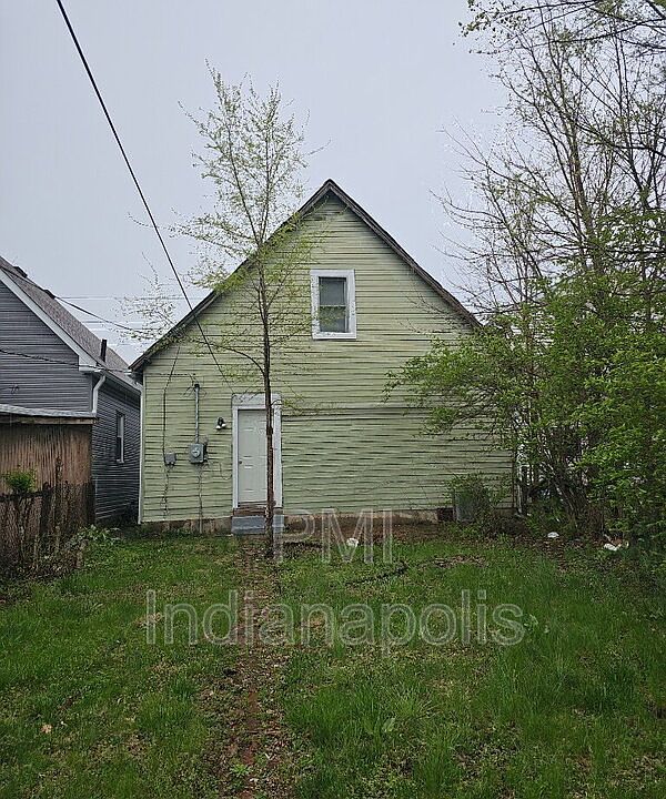 2nd image of 565 W 28th St