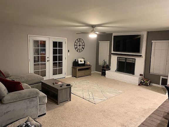 5th image of 1423 Palomar Dr