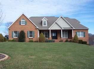 425 Winterham Dr, Abingdon, VA 24211