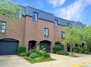 3 Foster Sq #3, Pittsburgh, PA