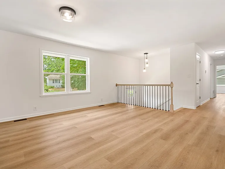 3517 Huntleigh Dr — Photo 9