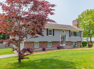 2 Marilyn Rd, Billerica, MA 01821