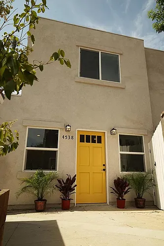 4538 Ambrose Ave Photo 1